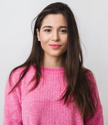 girl-with-pink-shirt